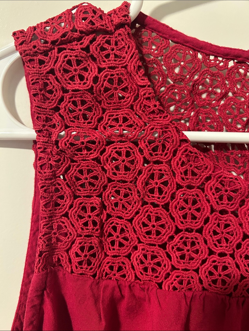 Old Navy Magenta Crochet Yoke Sleeveless Shirt - Picture 3 of 9
